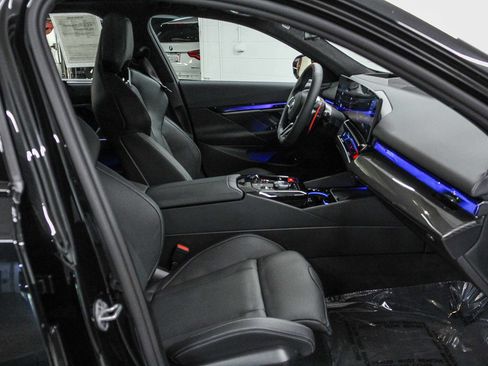 Used 2026 BMW M5 image 18