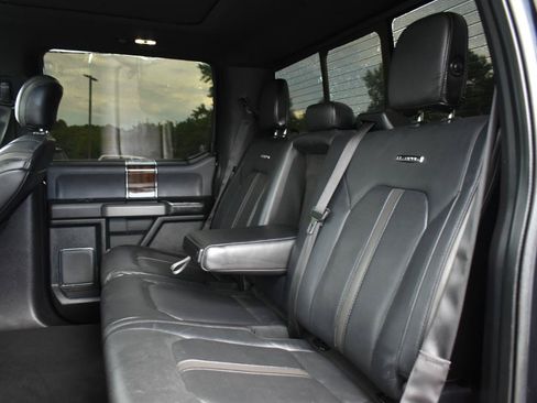 Used 2015 Ford F150 Platinum w/ Equipment Group 701A Luxury AWD/4WD image 28
