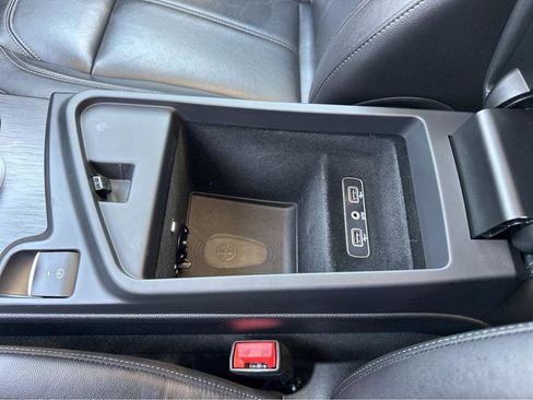 Used 2019 Alfa Romeo Stelvio AWD image 30