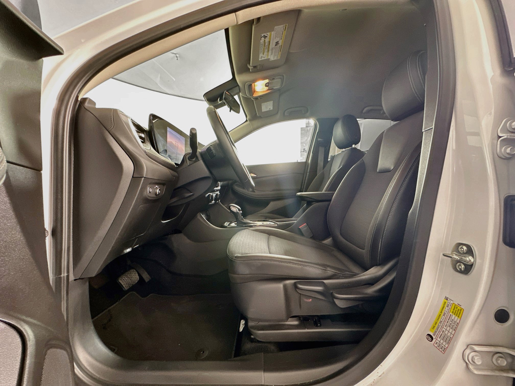 Used 2025 Buick Encore GX Preferred w/ Advanced Technology Package FWD image 13