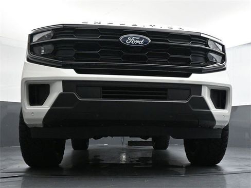 New 2025 Ford Expedition Active image 25