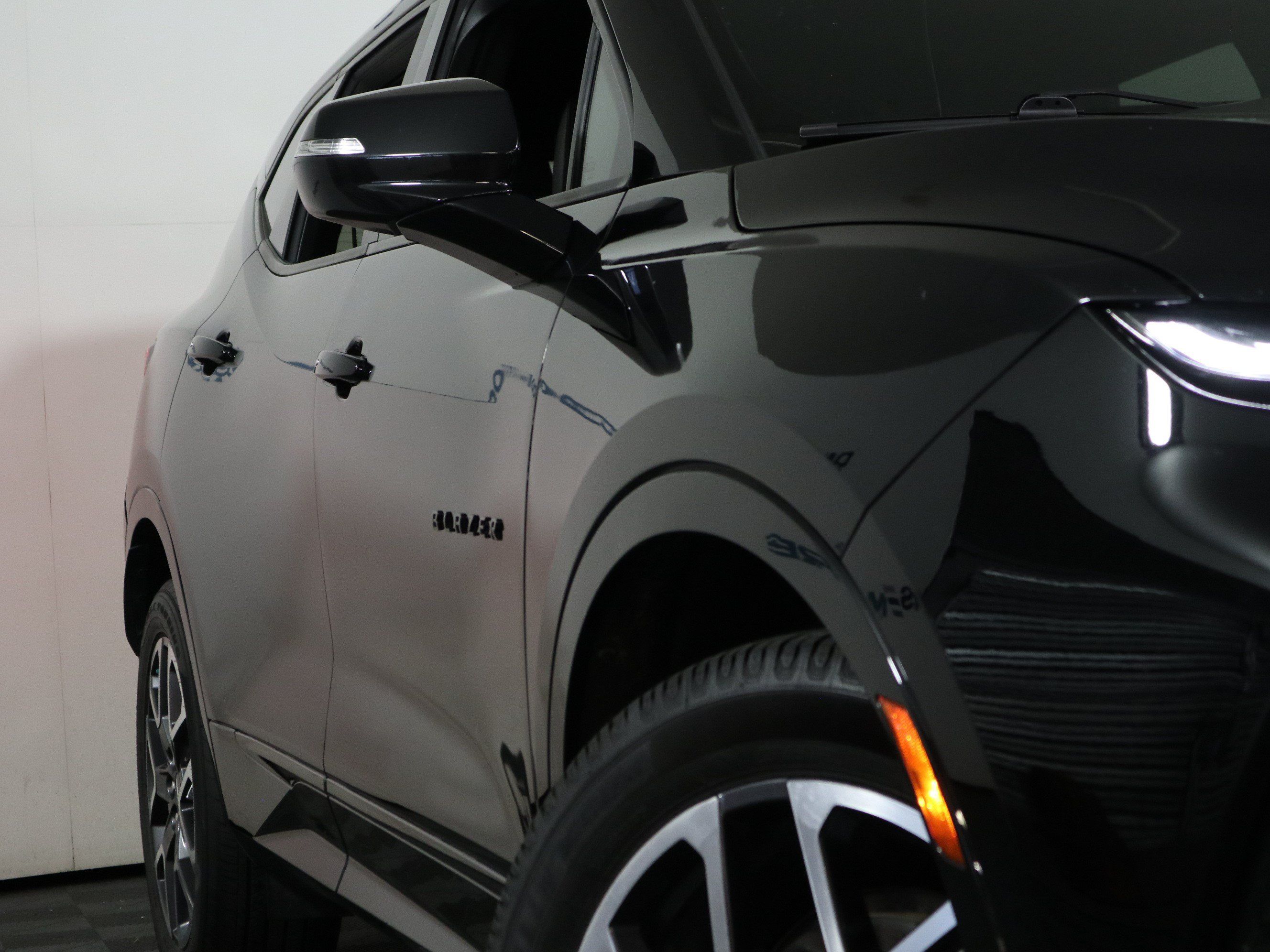 Used 2025 Chevrolet Blazer RS FWD image 3