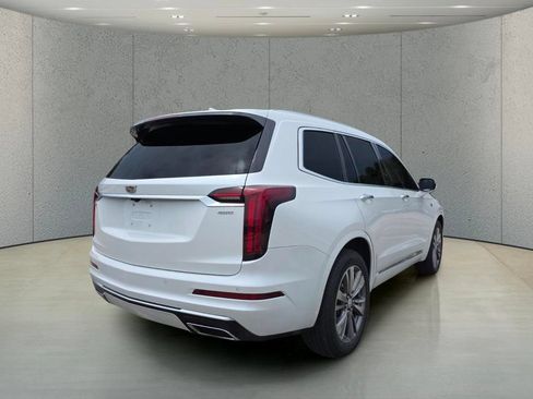 Used 2021 Cadillac XT6 Premium Luxury FWD image 5