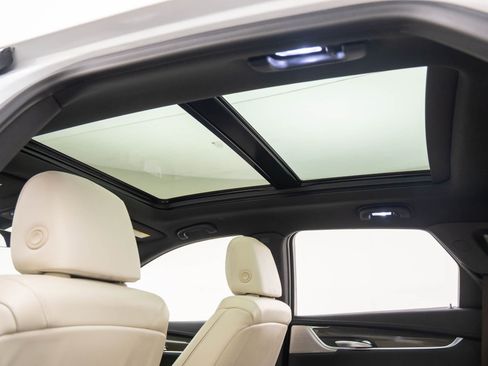 Certified 2022 Cadillac XT5 Sportv image 13