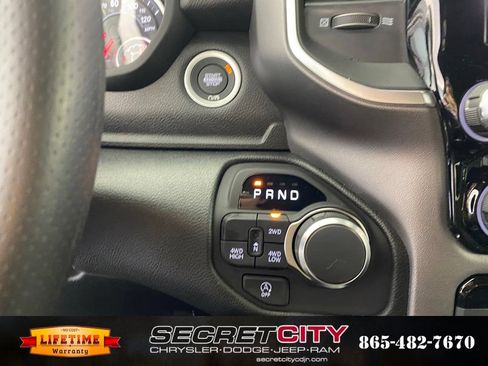 New 2026 RAM 1500 Express AWD/4WD image 18