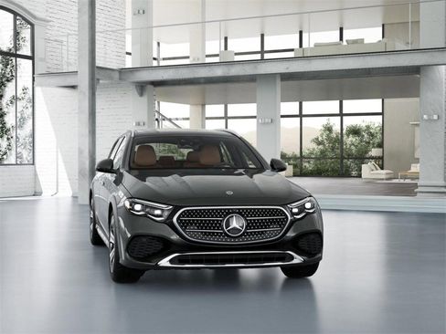New 2026 Mercedes-Benz E 450 4MATIC All-Terrain Wagon image 8
