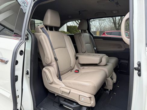 Used 2018 Honda Odyssey Elite image 40