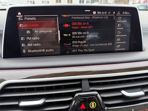 Used 2020 BMW 750i xDrive w/ Executive Package image 23