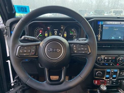 Used 2024 Jeep Wrangler Unlimited Rubicon 4xe w/ Technology Group image 15