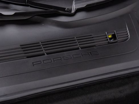 Certified 2025 Porsche 718 Boxster Spyder RS image 31