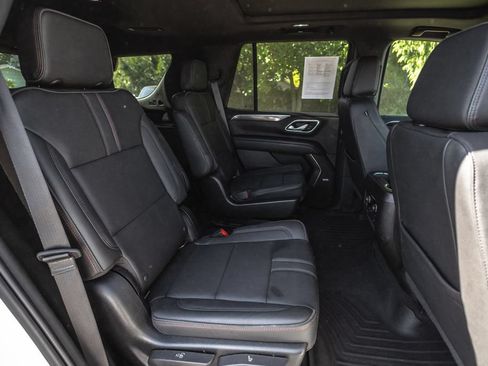 Used 2022 Chevrolet Tahoe RST w/ Luxury Package AWD/4WD image 27