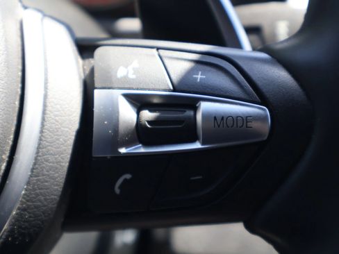 Used 2014 BMW 550i xDrive Sedan image 17