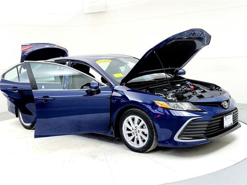 Certified 2023 Toyota Camry LE image 12