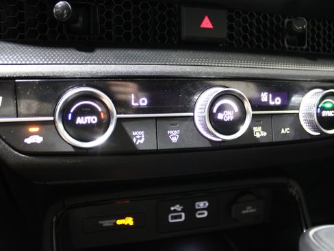 Used 2025 Honda CR-V Sport image 15