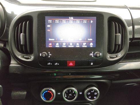 Used 2019 FIAT 500L Pop image 25