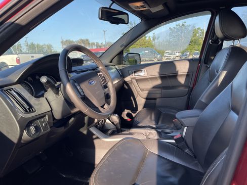 Used 2009 Ford Focus SEL FWD image 10