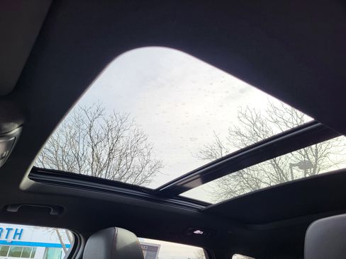 Certified 2024 Chevrolet Blazer RS w/ Driver Confidence II Package image 32