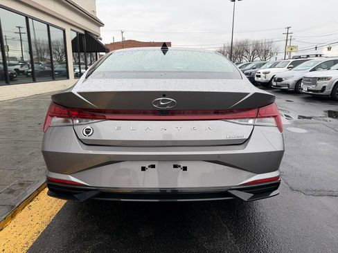 Used 2023 Hyundai Elantra Limited image 8