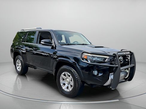 Used 2014 Toyota 4Runner Trail Premium AWD/4WD image 7