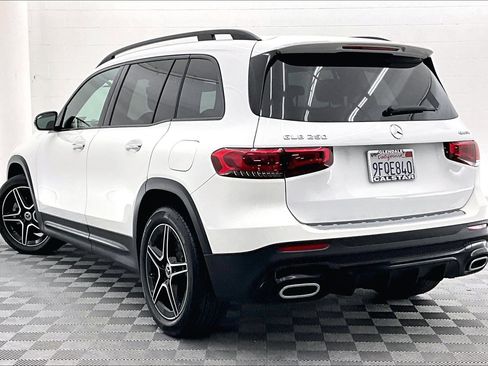 Certified 2023 Mercedes-Benz GLB 250 4MATIC image 10