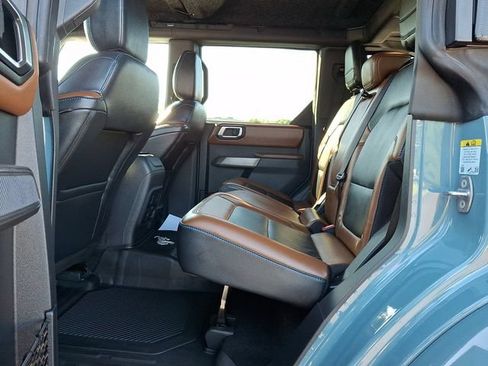 Used 2022 Ford Bronco Outer Banks AWD/4WD image 13