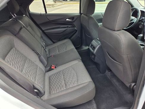 Used 2020 Chevrolet Equinox LT FWD image 13