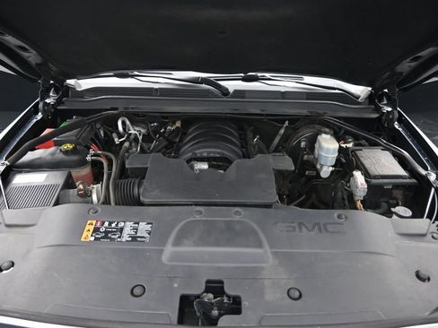 Used 2020 GMC Yukon SLT image 37