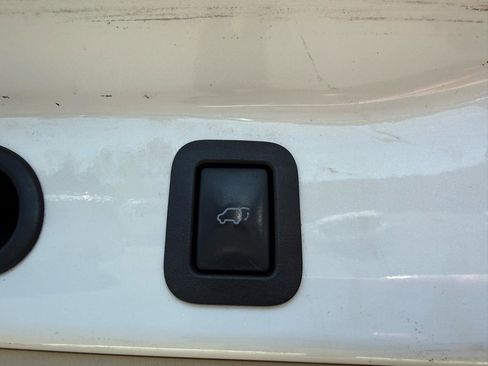 Used 2015 Toyota Highlander Limited Platinum AWD/4WD image 14