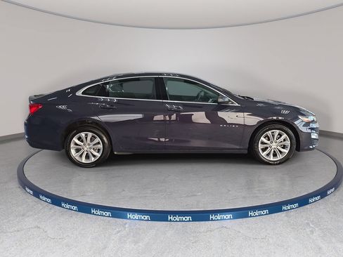 Used 2025 Chevrolet Malibu LT FWD image 4