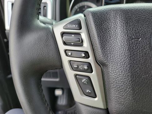 Used 2017 Nissan Titan SL w/ Texas Titan Edition image 18