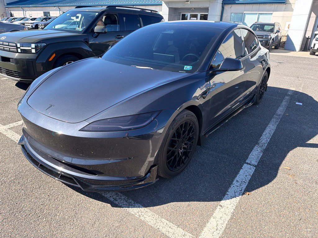 Used 2024 Tesla Model 3 Standard Range RWD image 2