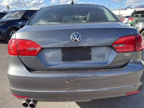 Used 2011 Volkswagen Jetta TDI image 8