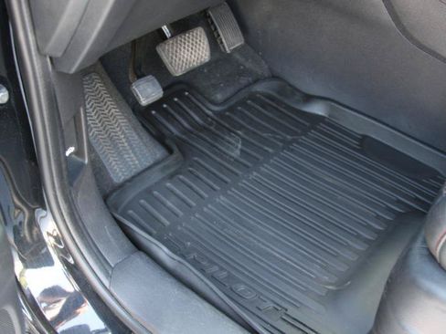 Used 2020 Honda Pilot Black Edition image 27