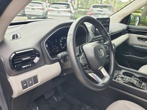 Used 2024 Honda Pilot EX-L image 16