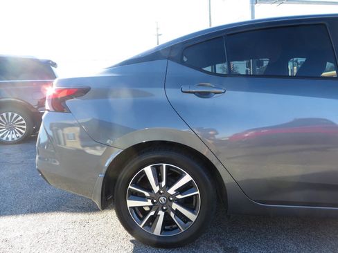Used 2021 Nissan Versa SV image 22