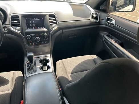 Used 2021 Jeep Grand Cherokee Freedom Edition RWD image 12