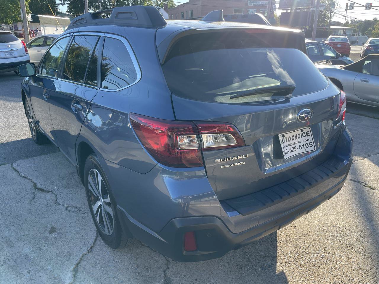 Used 2018 Subaru Outback 2.5i Limited AWD/4WD image 11