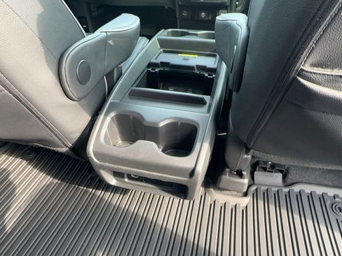 Used 2024 Honda Odyssey Elite image 12