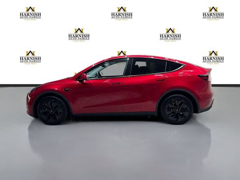 Used 2024 Tesla Model Y Long Range AWD/4WD image 8