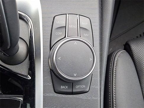 Used 2023 BMW 530i xDrive w/ Premium Package image 16