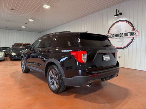 Used 2023 Ford Explorer XLT w/ Equipment Group 202A image 10