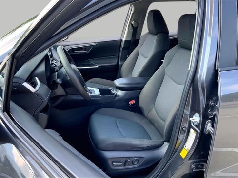 Used 2024 Toyota RAV4 XLE FWD image 8