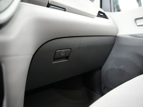 Used 2020 Toyota Sienna LE FWD image 43