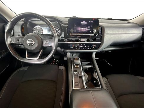 Used 2025 Nissan Pathfinder SV FWD image 15
