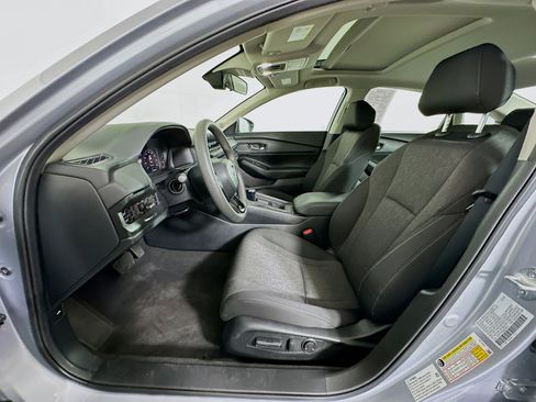 Used 2025 Honda Accord SE image 13