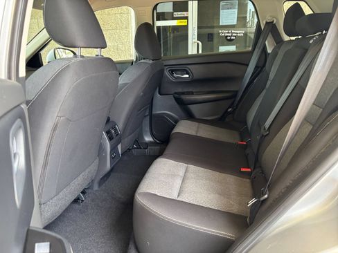 Used 2025 Nissan Rogue SV FWD image 28