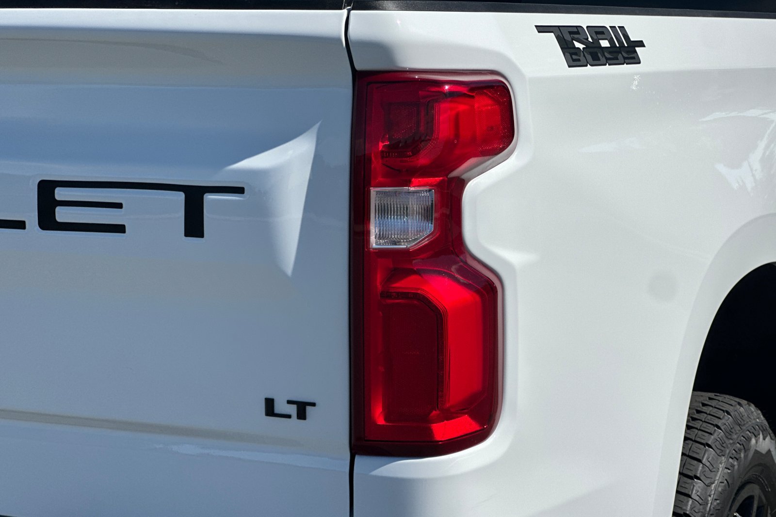 New 2026 Chevrolet Silverado 1500 LT Trail Boss w/ Dark Appearance Package AWD/4WD image 29