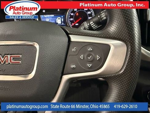 Used 2024 GMC Terrain SLE w/ Driver Convenience Package image 17