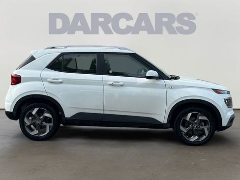 Used 2025 Hyundai Venue SEL FWD image 8