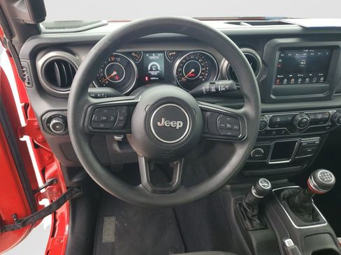 Used 2022 Jeep Wrangler Sport AWD/4WD image 12